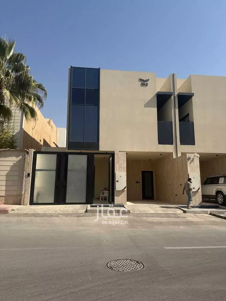 فيلا للإيجار في حي الراكة