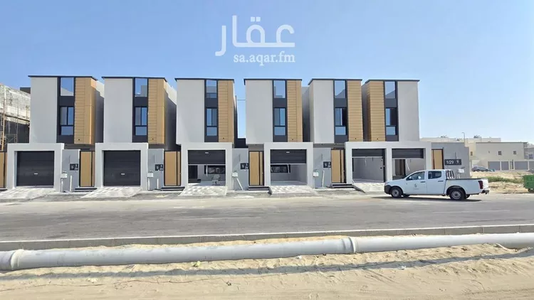 فيلا للبيع في حي الروضة